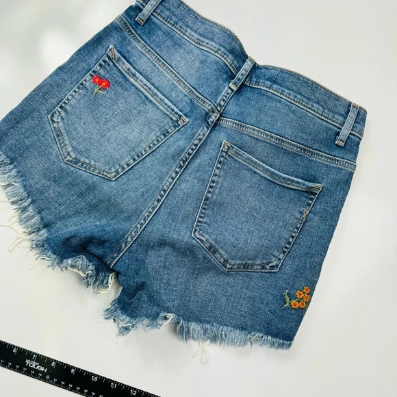 Express Original Midi High Rise Denim Shorts Floral Embroidered Size 2 - Picture 11 of 11